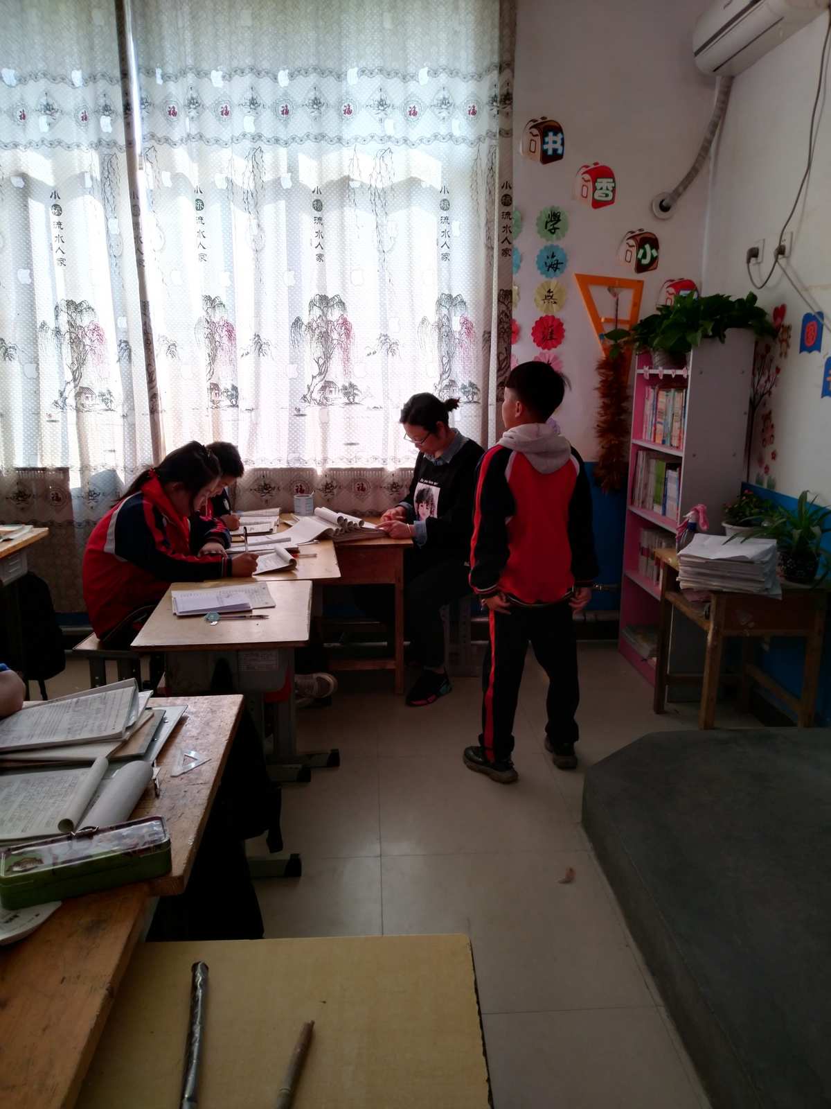 whatsapp是属于什么-师生实时沟通，WhatsApp助力拉近距离